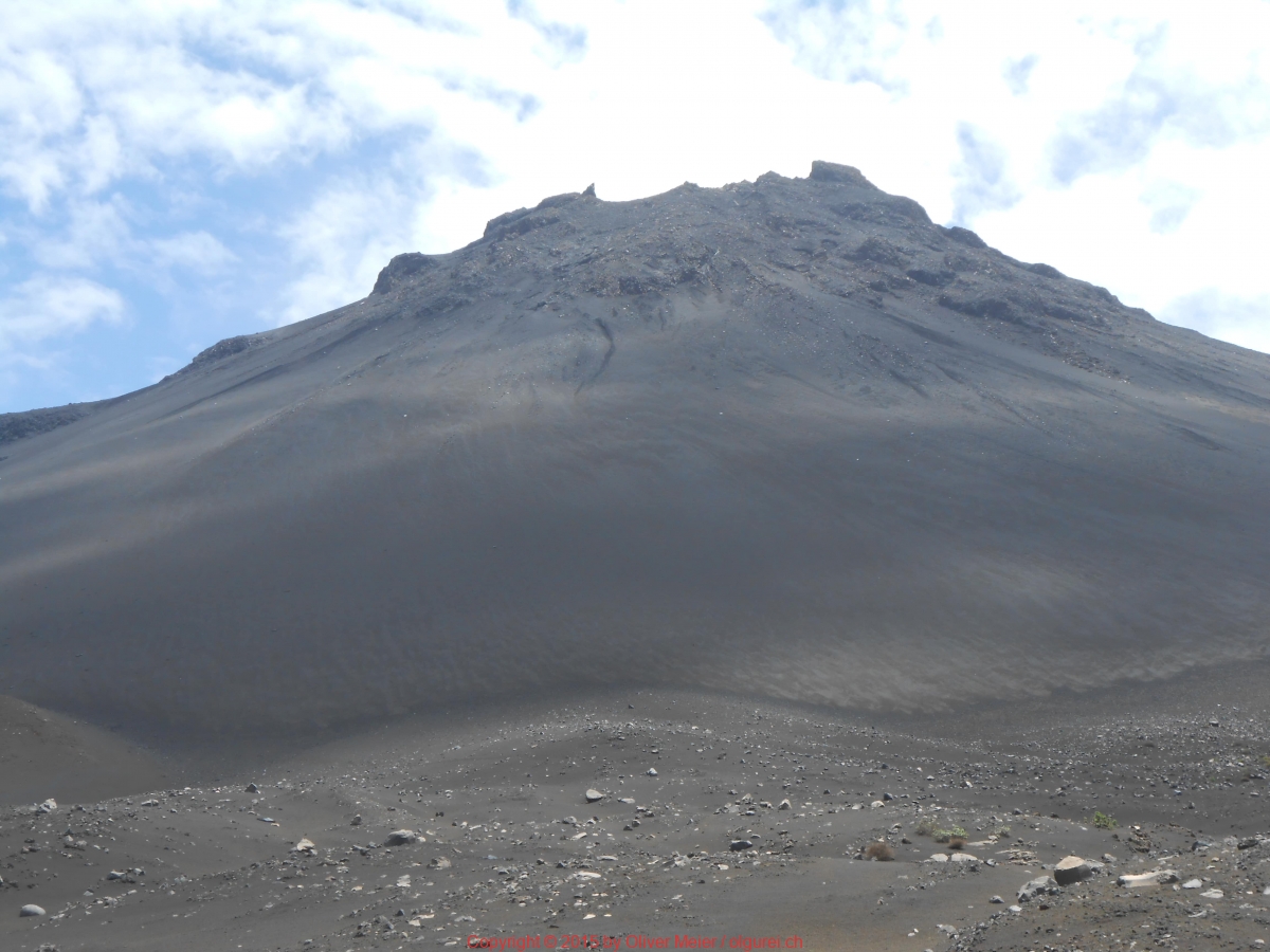 Pico Pequeno Wanderung 2015 Der neue Krater