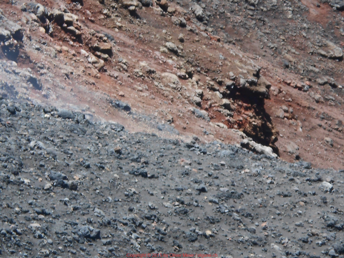 Pico Pequeno Wanderung 2015 Der neue Krater Blick in den Krater